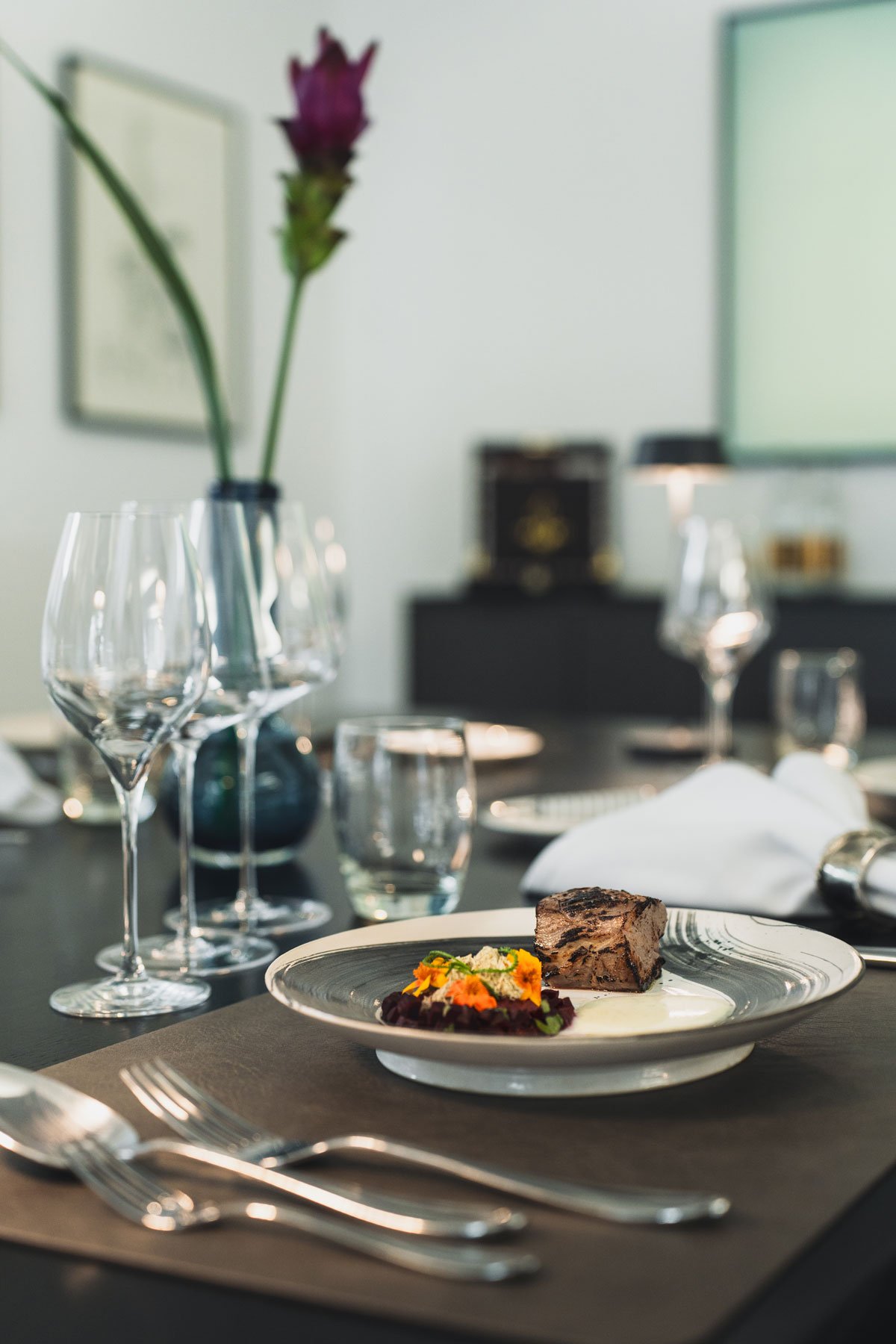 Vino Vista Hilden bietet Weinhandel und Eventlocation mit kulinarischen Finessen