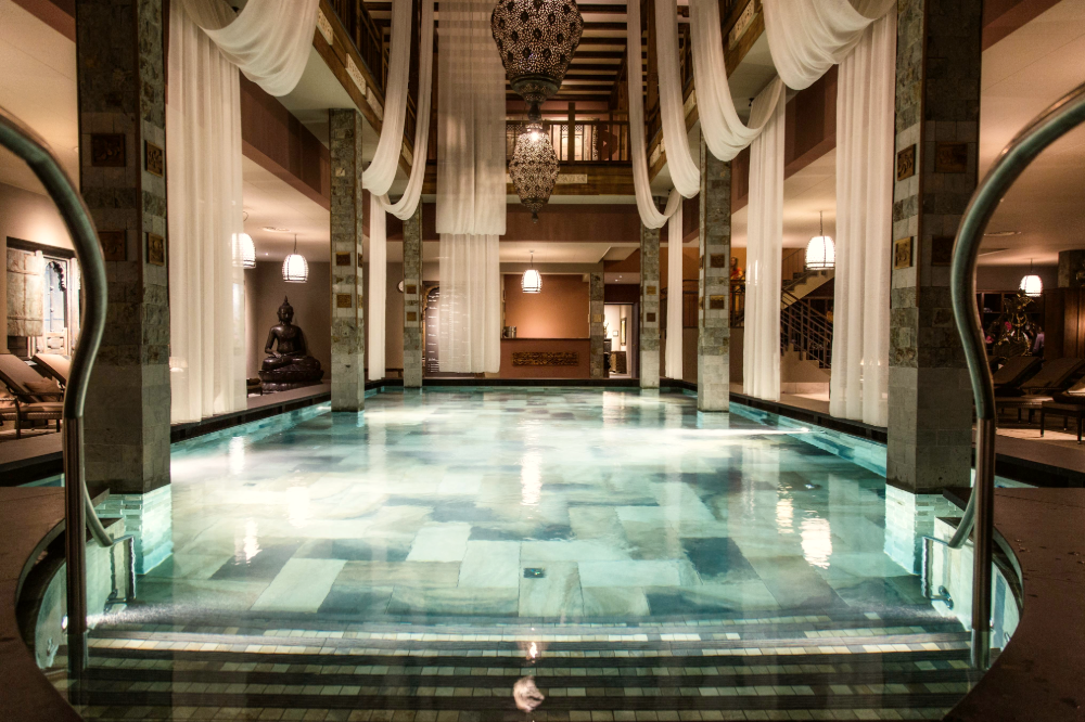 vabali-spa-hilden-duesseldorf-atrium-Pools