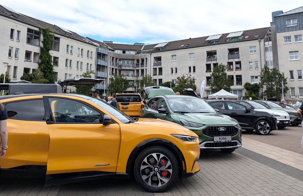 Autoschau-Nove-Mesto-Platz-Archiv-2024