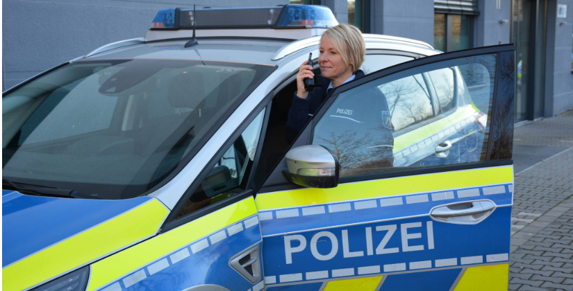 Da sich andere Spaziergänger näherten, ergriff der Täter die Flucht