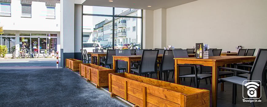 nam-hilden-restaurant-thailaendisch-aussenterasse-mittagstisch