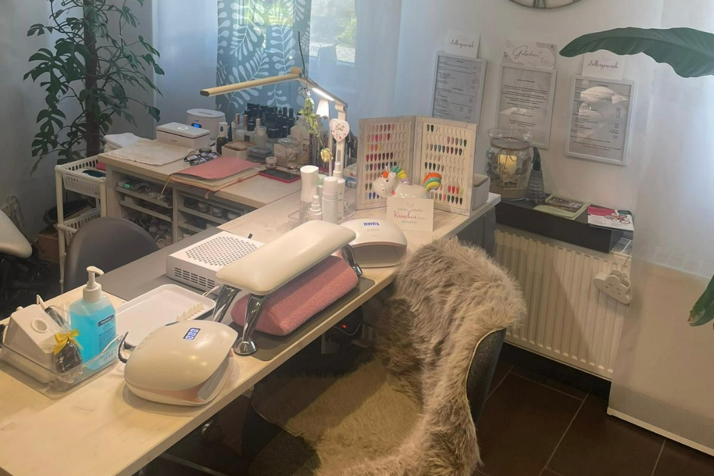 Nagelpflege-mit-Wohlf-hleffekt-im-Nagelwerk-Symphatie-f-r-Hand-und-Fuss-LeverkusenGnDlq23xC7GCj