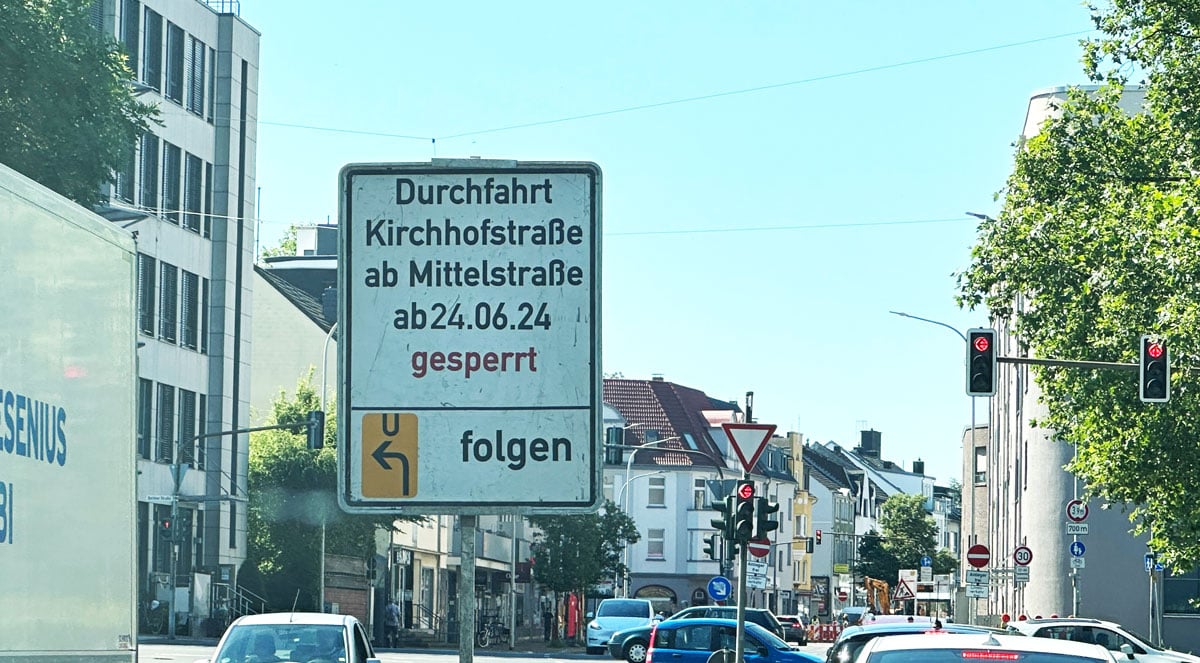 Baustelle-Kirchhofstr-Schild