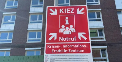 Mit auffälligen Beschilderungen sorgt die Stadt Leverkusen für bessere Orientierung 
