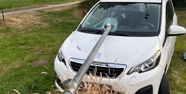 Riskante Fahrmanöver eines Fahranfängers enden glimpflich