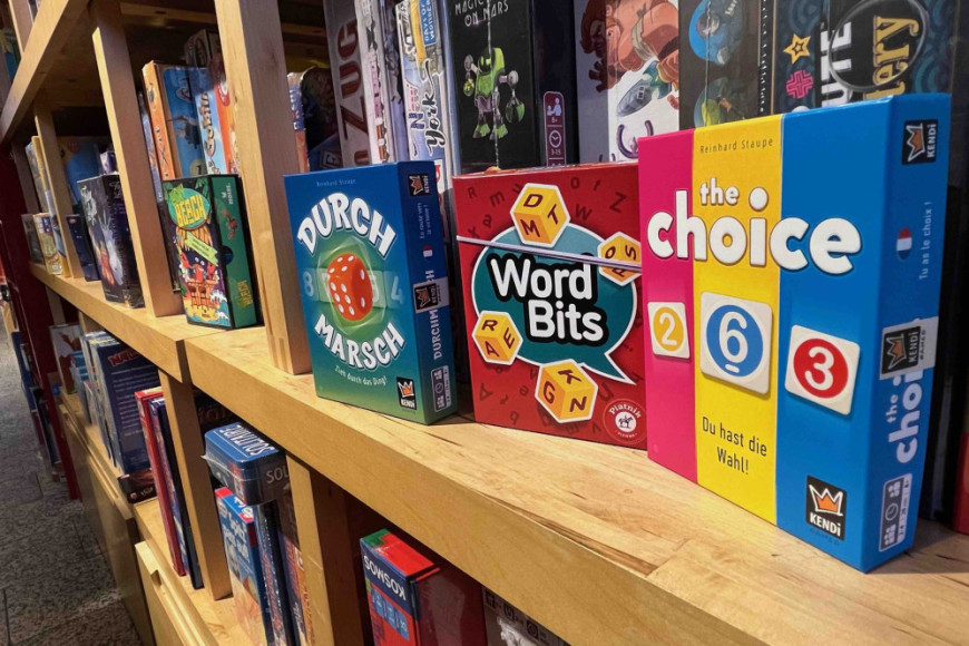 Spiele für alle Altersgruppen gehören zum Sortiment im SpielPlus Hilden  Spiele für alle Altersgruppen gehören zum Sortiment im SpielPlus Hilden