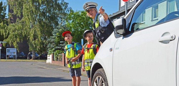 Erster Schultag für die i-Dötzchen: Kreisverkehrswacht und Polizei bitten um erhöhte Achtsamkeit im Verkehr