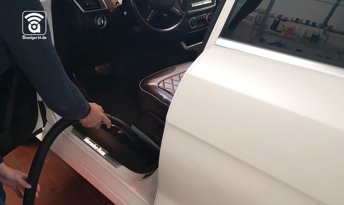 MK-Automobile-Hilden-Gebrauchtwagen-Innenreinigung-Sauger