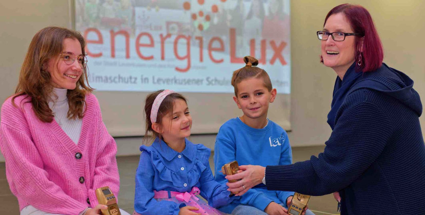 Bürgermeisterin Di Padova und NaturGut Ophoven zeichnen energieLux-Einrichtungen aus