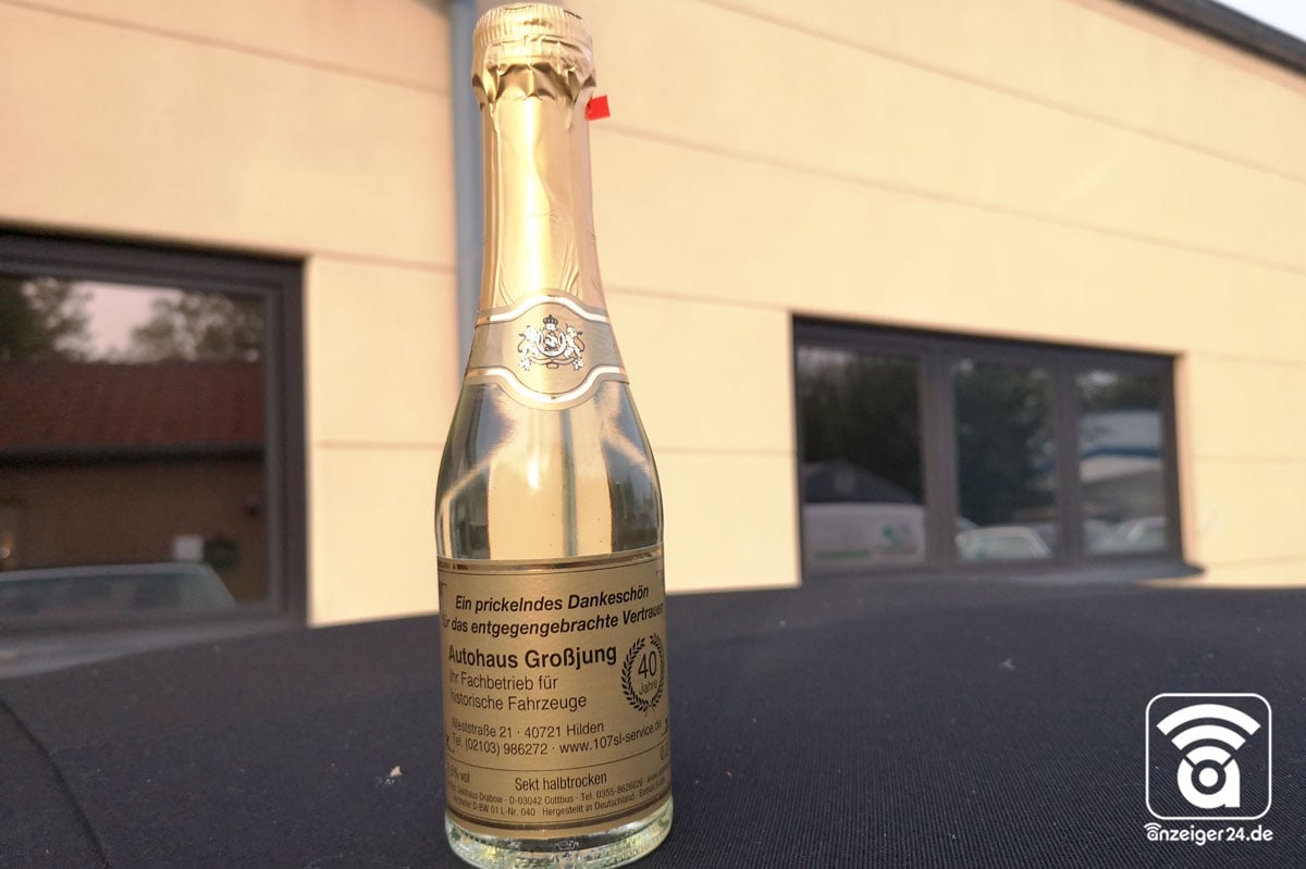 Autohaus-Grossjung-Hilden-Mercedes-107-SL-Jubilaeum-Sekt