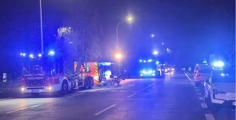 Leck in Intermediate Bulk Container: Feuerwehr verhindert weiteren Stoffaustritt