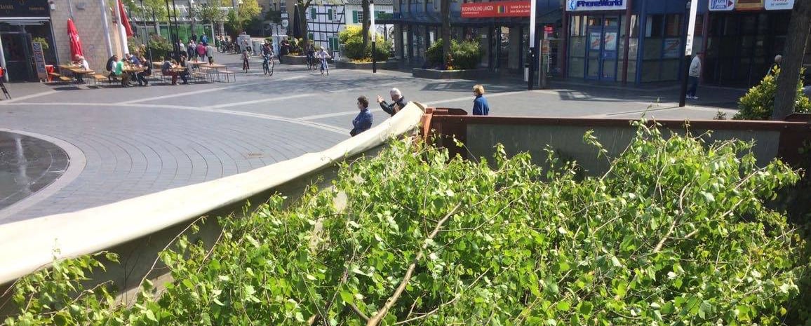 Ab 17:30 Uhr auf dem Marktplatz Ab 17:30 Uhr auf dem Marktplatz