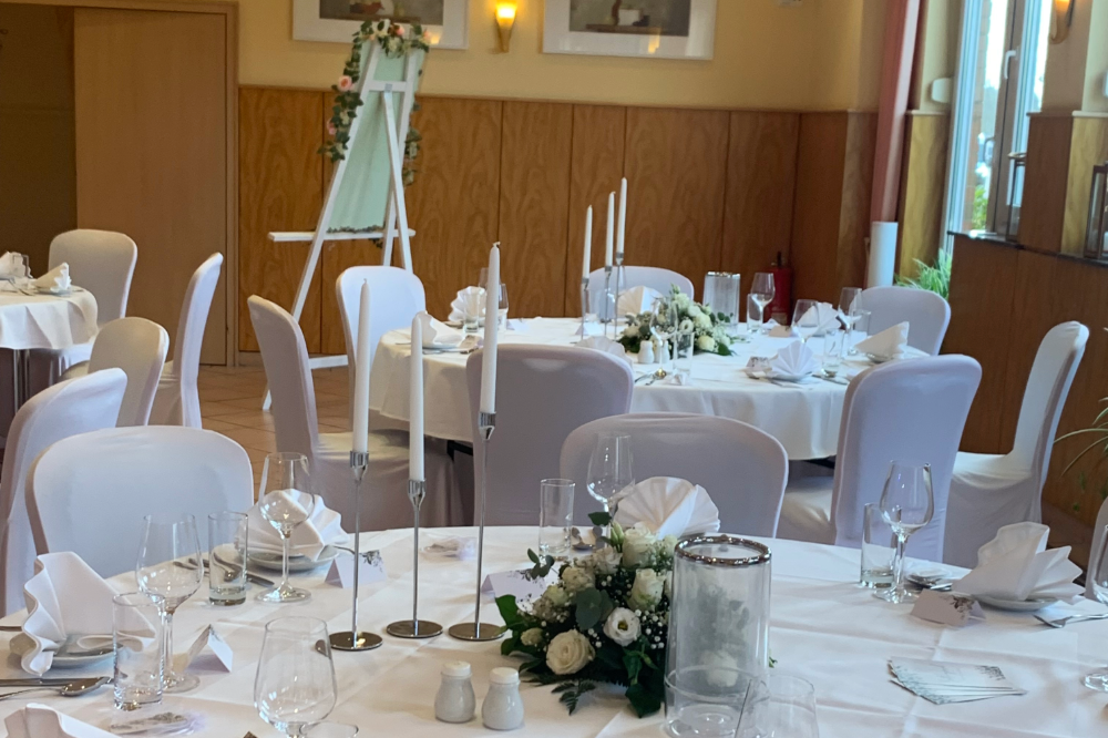 Stimmiges-Ambient-zum-Feiern-bei-Catering-Partyservice-Am-Silbersee-in-LeverkusenvpJ89AbeCw5jj