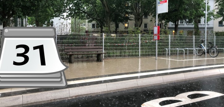 Wartehäuschen lassen auf sich warten. Deshalb heißen sie ja auch so …