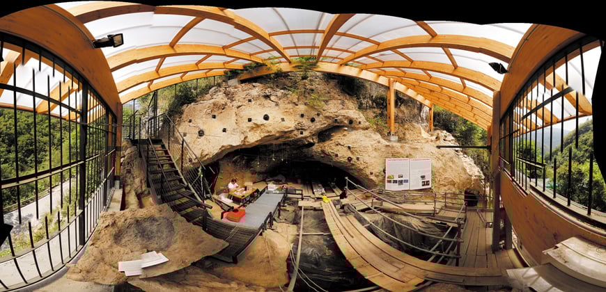 Grotta-di-FumanefHv43aLh7hxr0