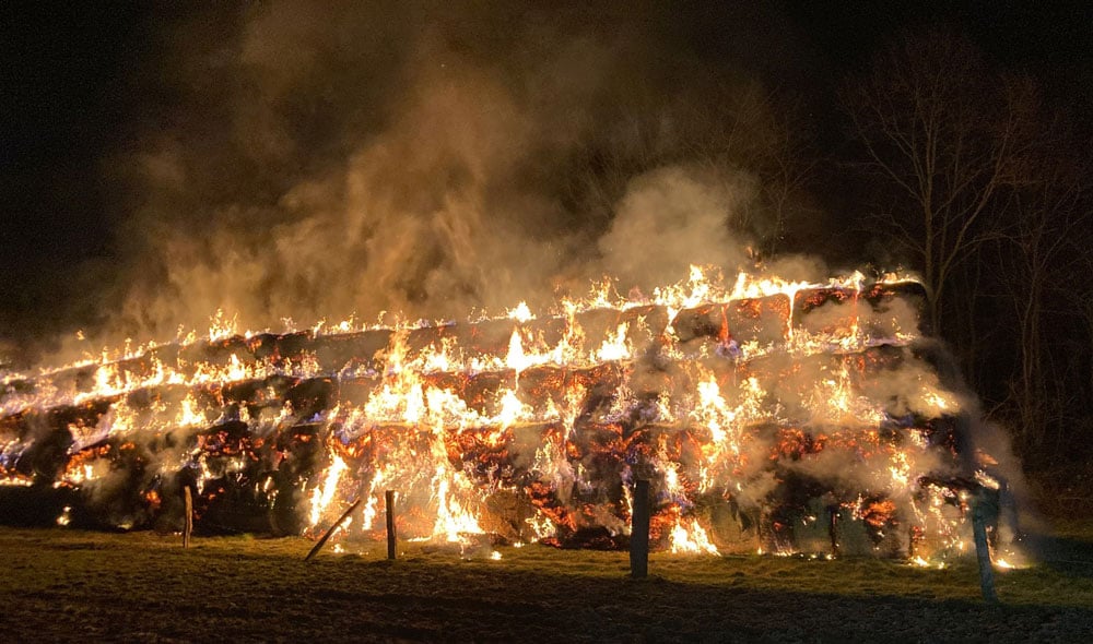 Brand-Strohballen-Hilden-Breloh