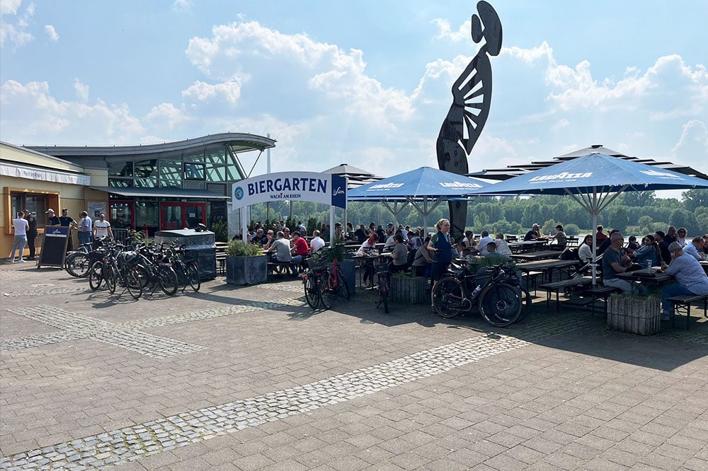 Wacht am Rhein Restaurant in Leverkusen direkt am Rhein gelegen