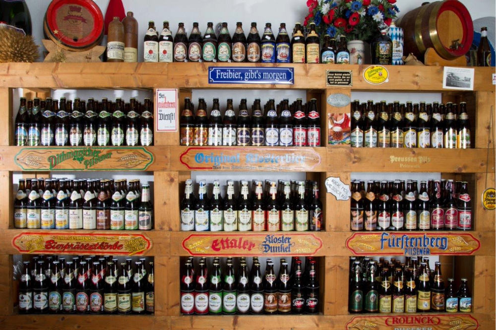 Biersortiment-im-berblick-bei-Bierspezialit-ten-Armin-Kotterheidt-Leverkusenxc3PqtKLDJJDn