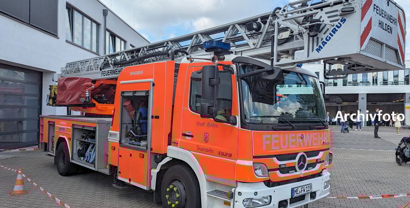 Dank des schnellen Eingreifens konnten die Rettungskräfte das Feuer schnell unter Kontrolle bringen Dank des schnellen Eingreifens konnten die Rettungskräfte das Feuer schnell unter Kontrolle bringen