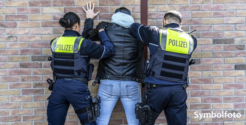 Zwei Senioren und einen jungen Mann attackiert – Verdächtiger stand unter Alkoholeinfluss Zwei Senioren und einen jungen Mann attackiert – Verdächtiger stand unter Alkoholeinfluss