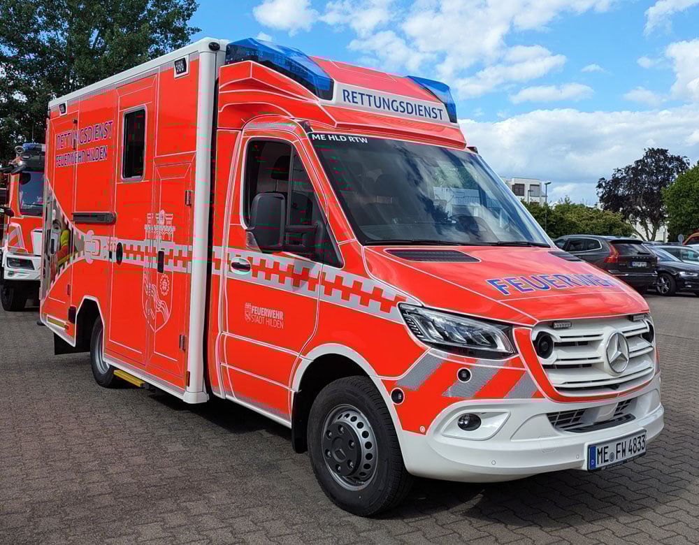 Feuerwehr-neue-Fahrzeuge-RTW