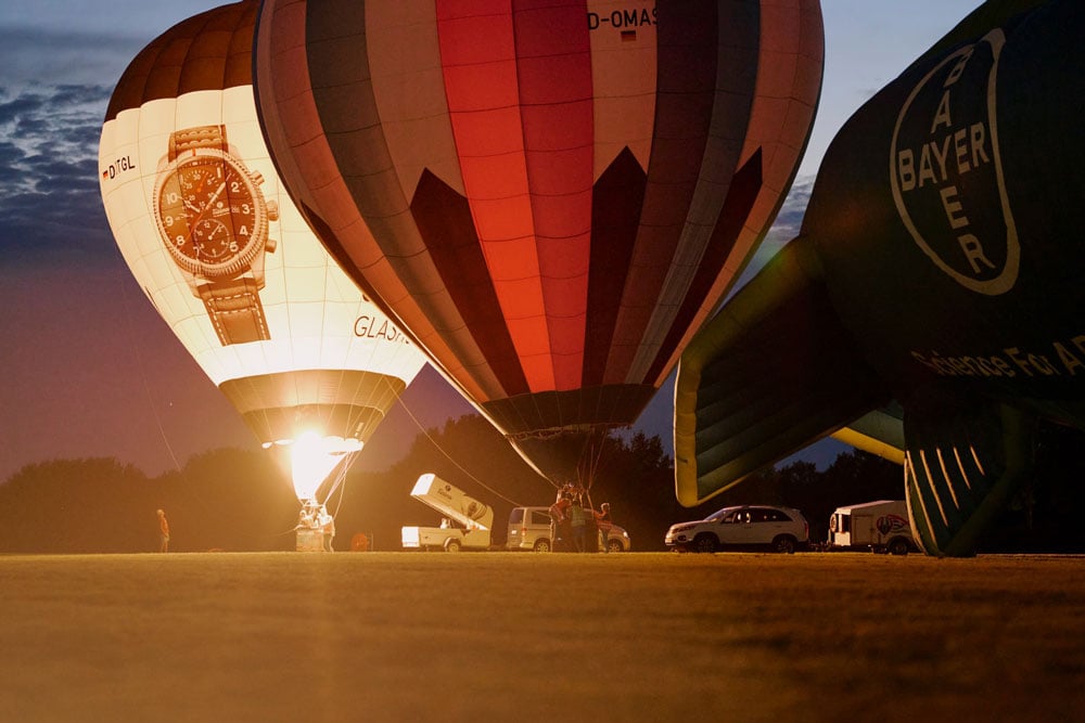 Flugplatzfest-Langenfeld-2025-Ballongluehen