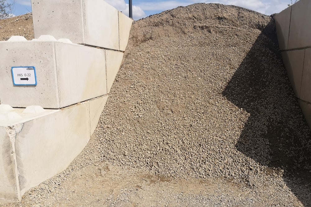 Adolfs-Boxenstopp-Beton2Go-Hilden-Kiesel