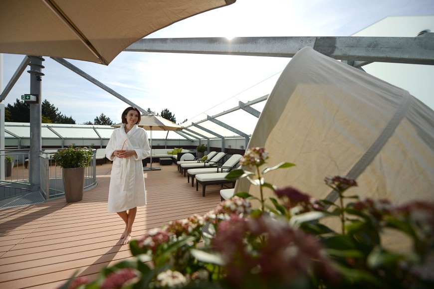 ...mit Wellness- und Sauna-Anlage ...mit Wellness- und Sauna-Anlage