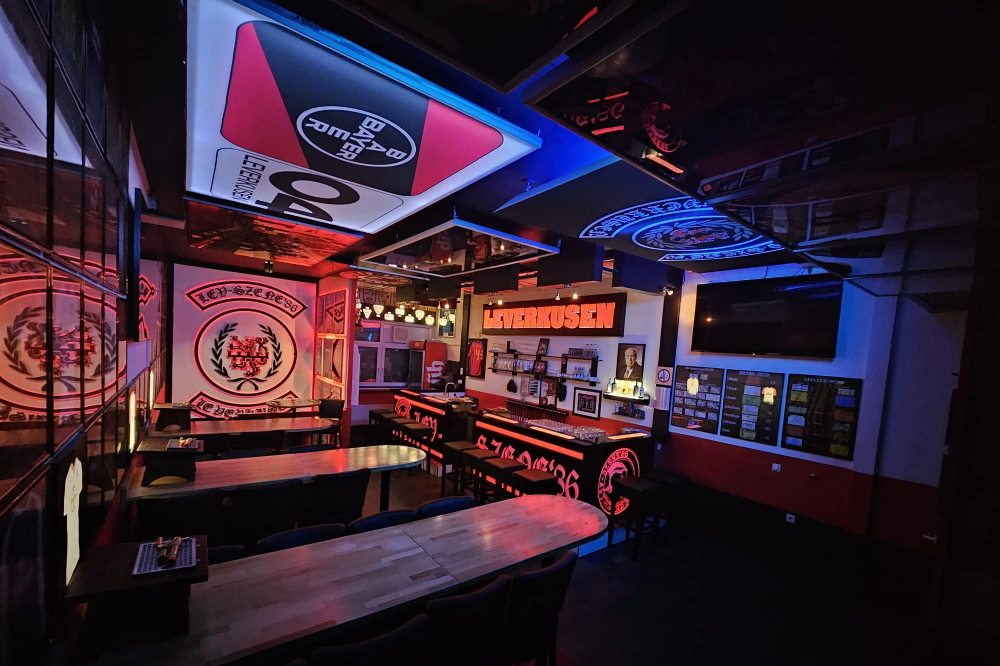 Lev-Szene-86-Sportsbar-mit-Snacks-und-Drinks-Leverkusenu7VoszKW1hMtr