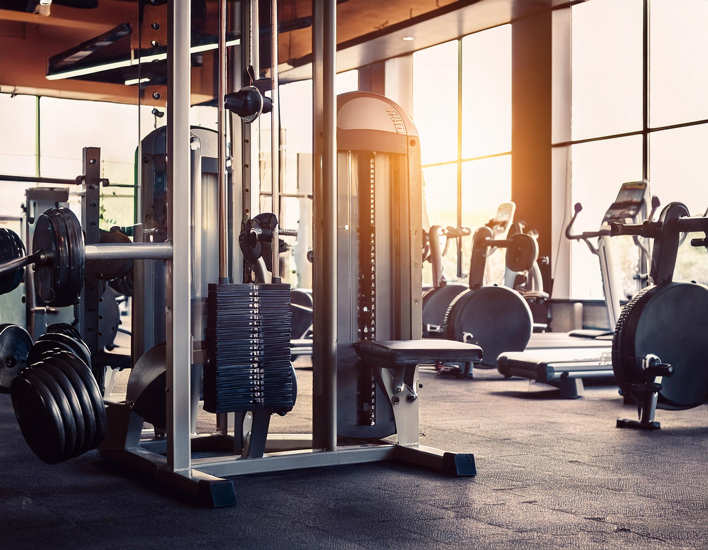 Fitnessstudio-Equipment-im-Gym-aus-Essen-um-Dein-volles-Potenzial-auszusch-pfen