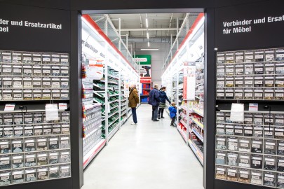Hagebaumarkt Haan Blick in einen Gang