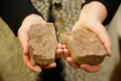 Menk Umwelttechnik Monheim beschäftigt sich auch mit der Kulturgeschichte von Gesteinen
