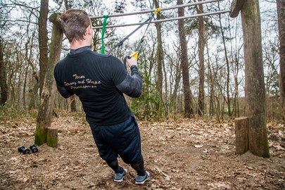 Mit den TRX-Schlaufen lassen sich vielseitige Übungen machen Mit den TRX-Schlaufen lassen sich vielseitige Übungen machen